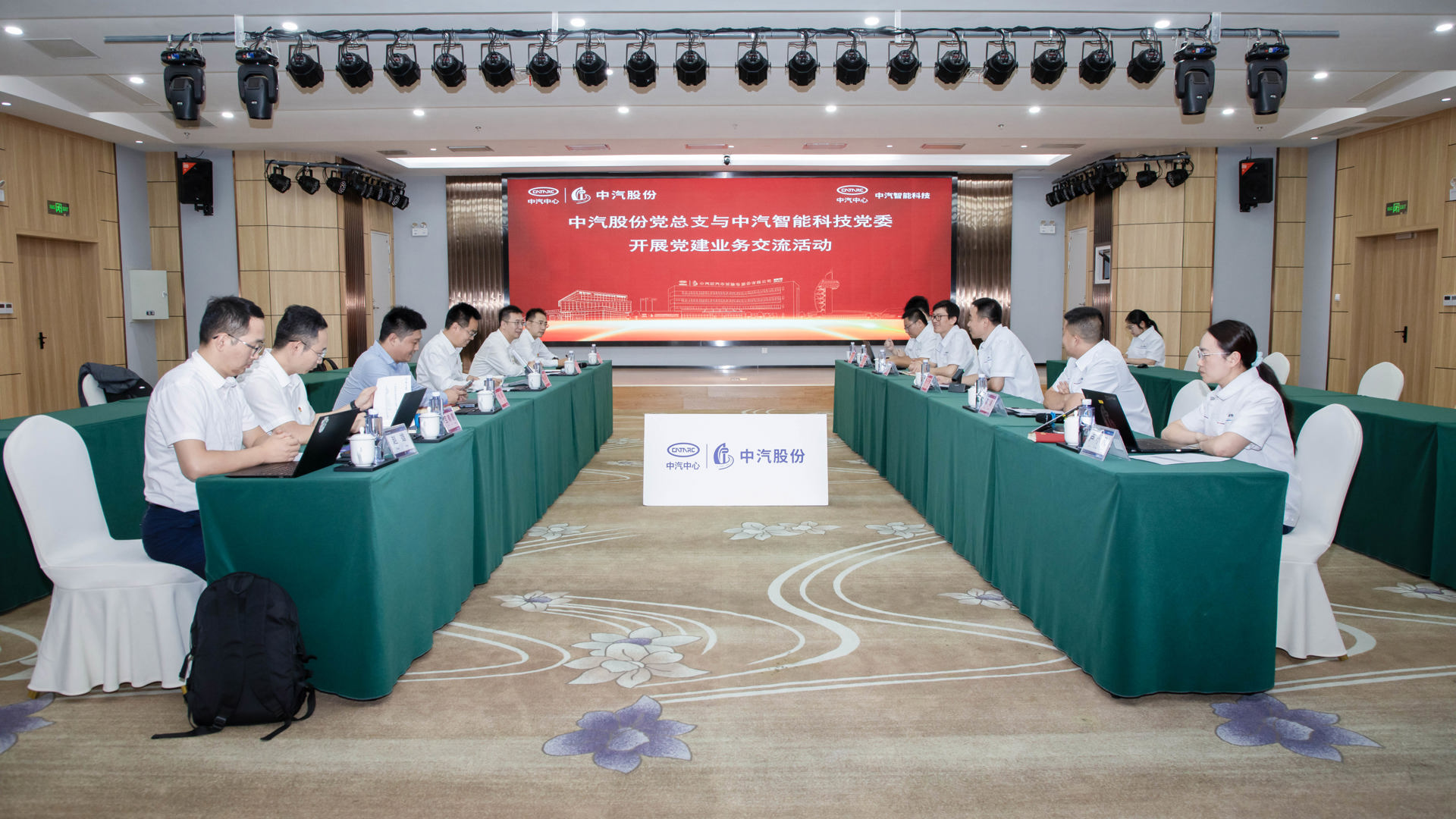 081A8882 .jpg